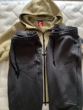 Nike Olive Hoodie with Grey Joggers Set